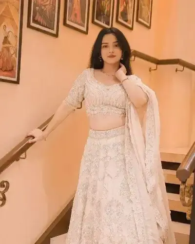 Escort Etawah